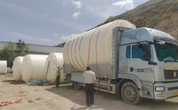 敦煌立式运输桶装车中